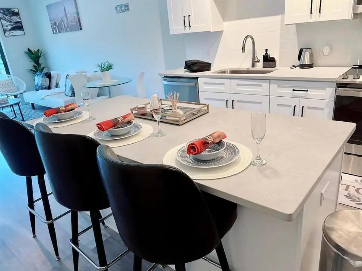 Lux Property Great For 1 To 8 Guests-Family Trip ,5Beds 2Rooms Staycation With Gym And Ev, Proximity To Downtown And Beaches West Palm Beach Esterno foto