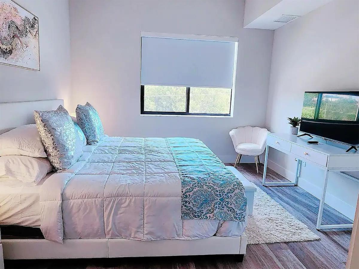 Lux Property Great For 1 To 8 Guests-Family Trip ,5Beds 2Rooms Staycation With Gym And Ev, Proximity To Downtown And Beaches West Palm Beach Esterno foto