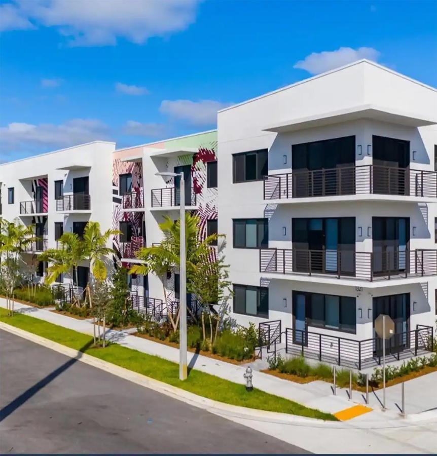 Lux Property Great For 1 To 8 Guests-Family Trip ,5Beds 2Rooms Staycation With Gym And Ev, Proximity To Downtown And Beaches West Palm Beach Esterno foto