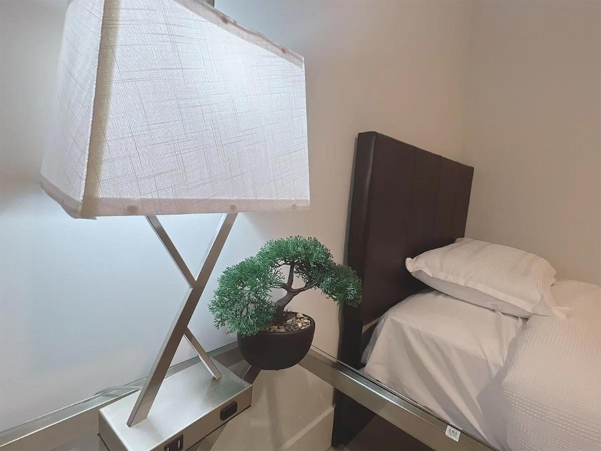 Lux Property Great For 1 To 8 Guests-Family Trip ,5Beds 2Rooms Staycation With Gym And Ev, Proximity To Downtown And Beaches West Palm Beach Esterno foto