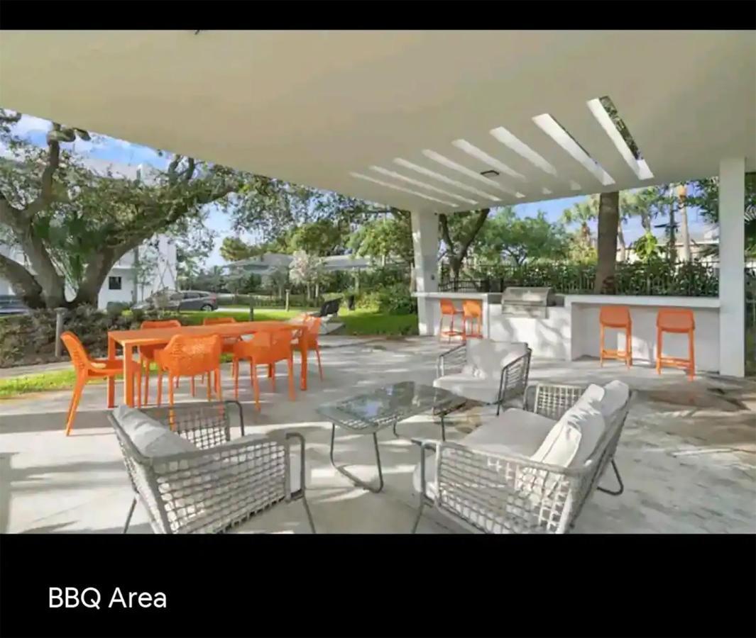 Lux Property Great For 1 To 8 Guests-Family Trip ,5Beds 2Rooms Staycation With Gym And Ev, Proximity To Downtown And Beaches West Palm Beach Esterno foto